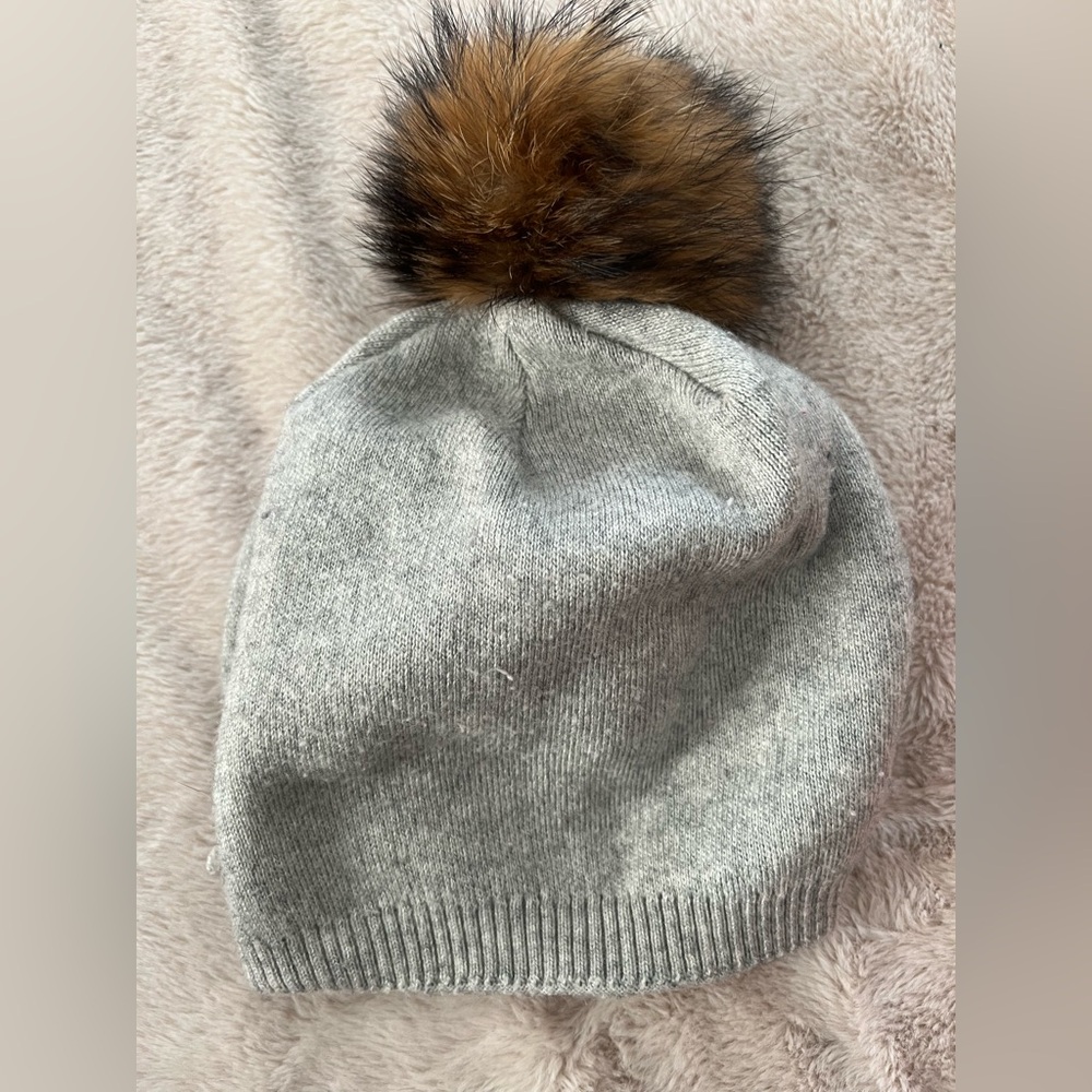 Beanie hat, one size. Flaws on the picture